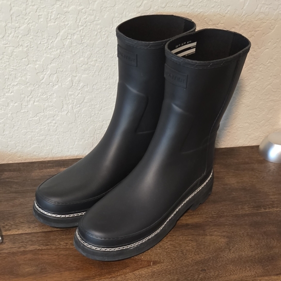 Hunter Womens Black Short Rain Booties - Picture 1 of 7